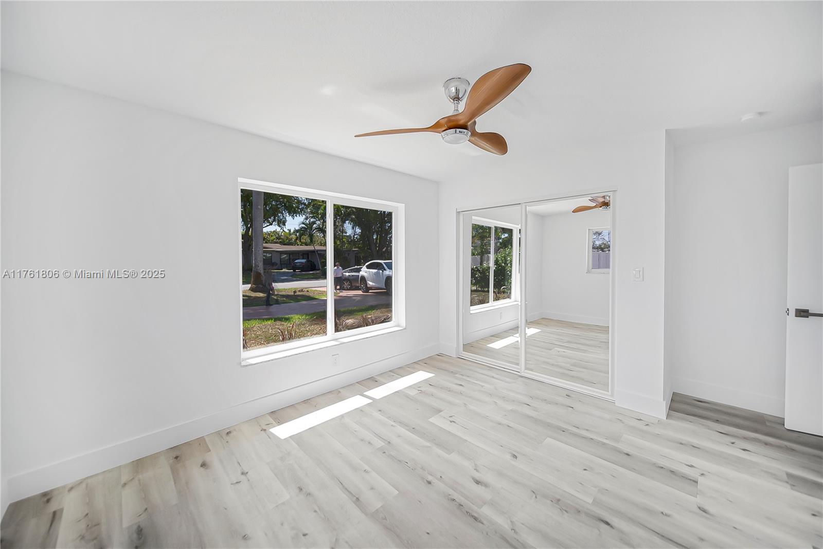 2001 NW 33rd St, Oakland Park, Florida image 23
