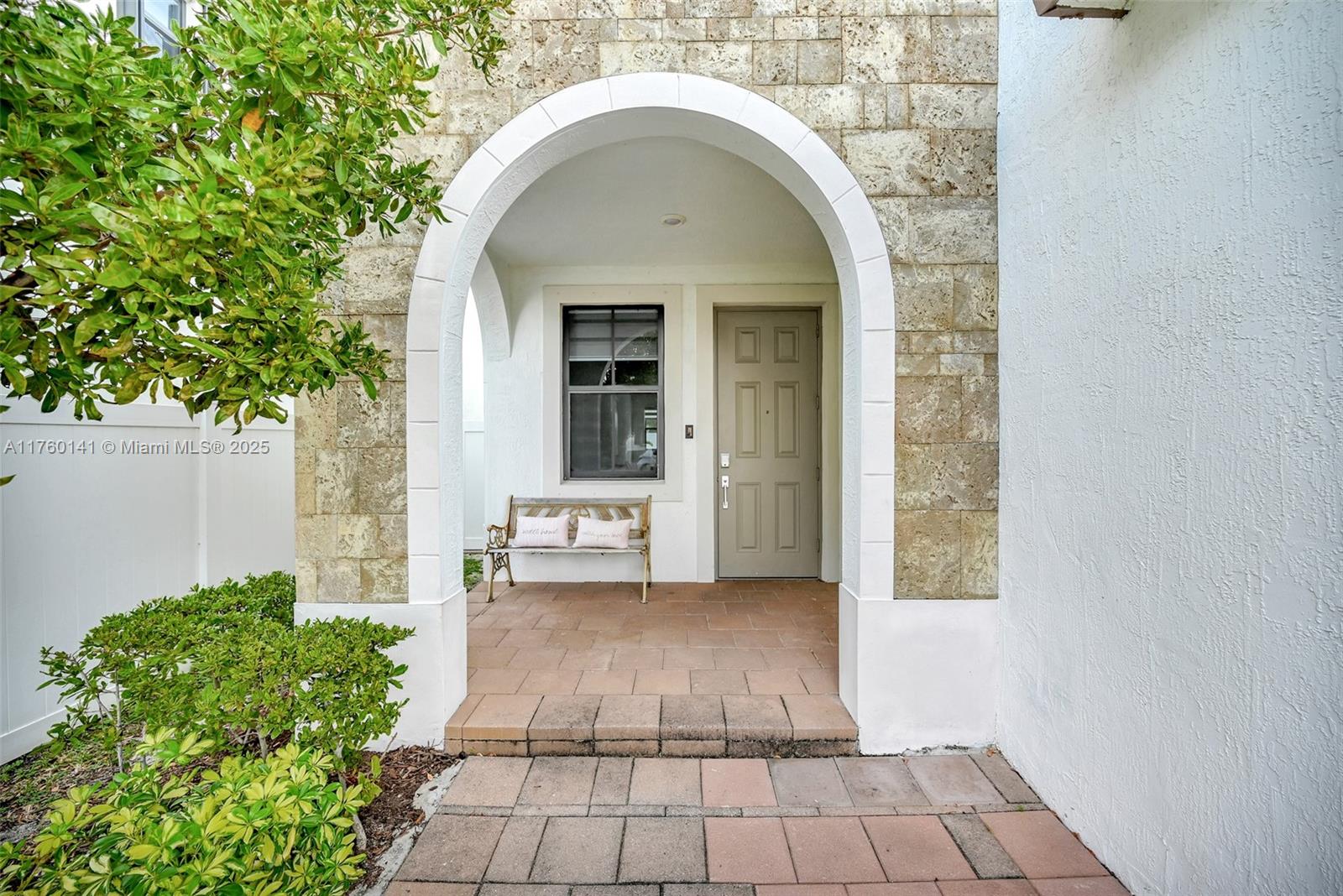 3489 W 110th Ter, Hialeah, Florida image 3