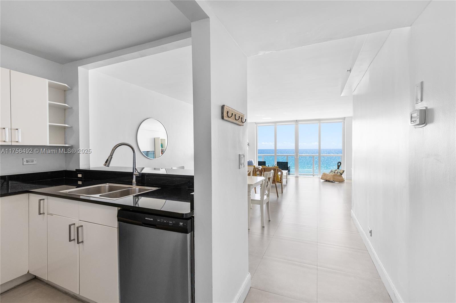5601 Collins Ave #812, Miami Beach, Florida image 10