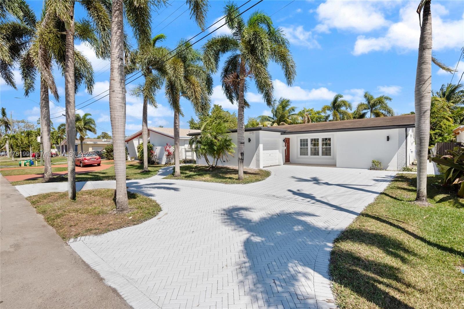 3833 SW 67th Ter, Miramar, Florida image 2