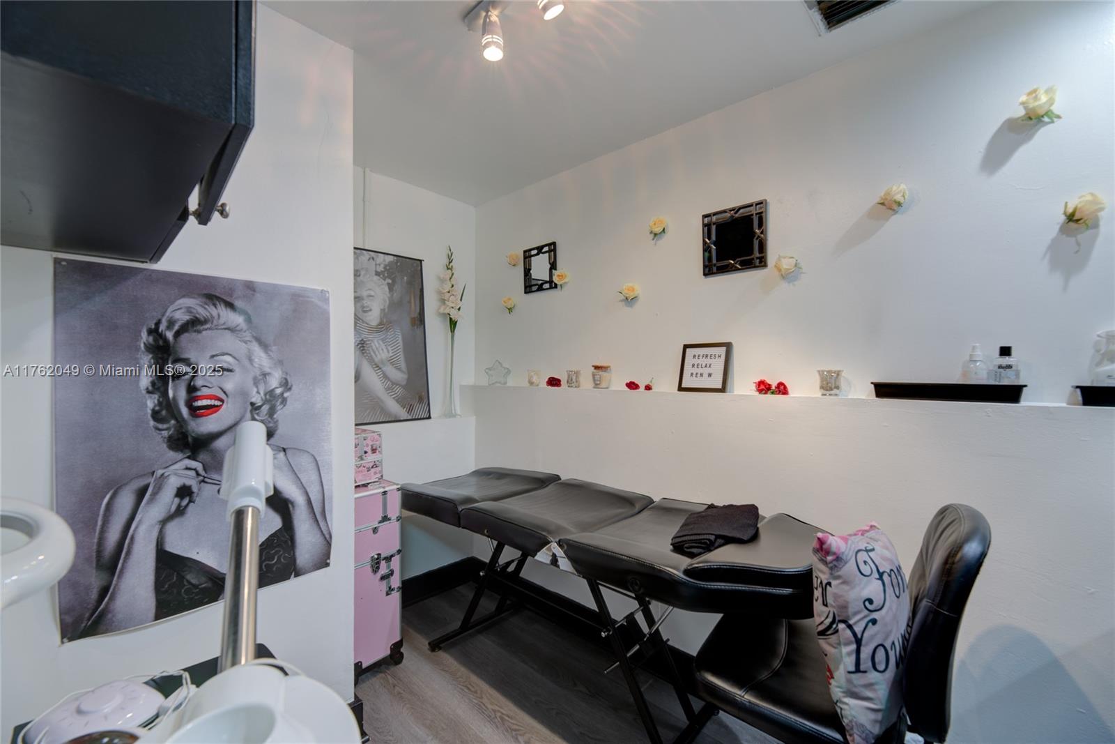 Suite For Lash & Facial Technicians W/ Sink