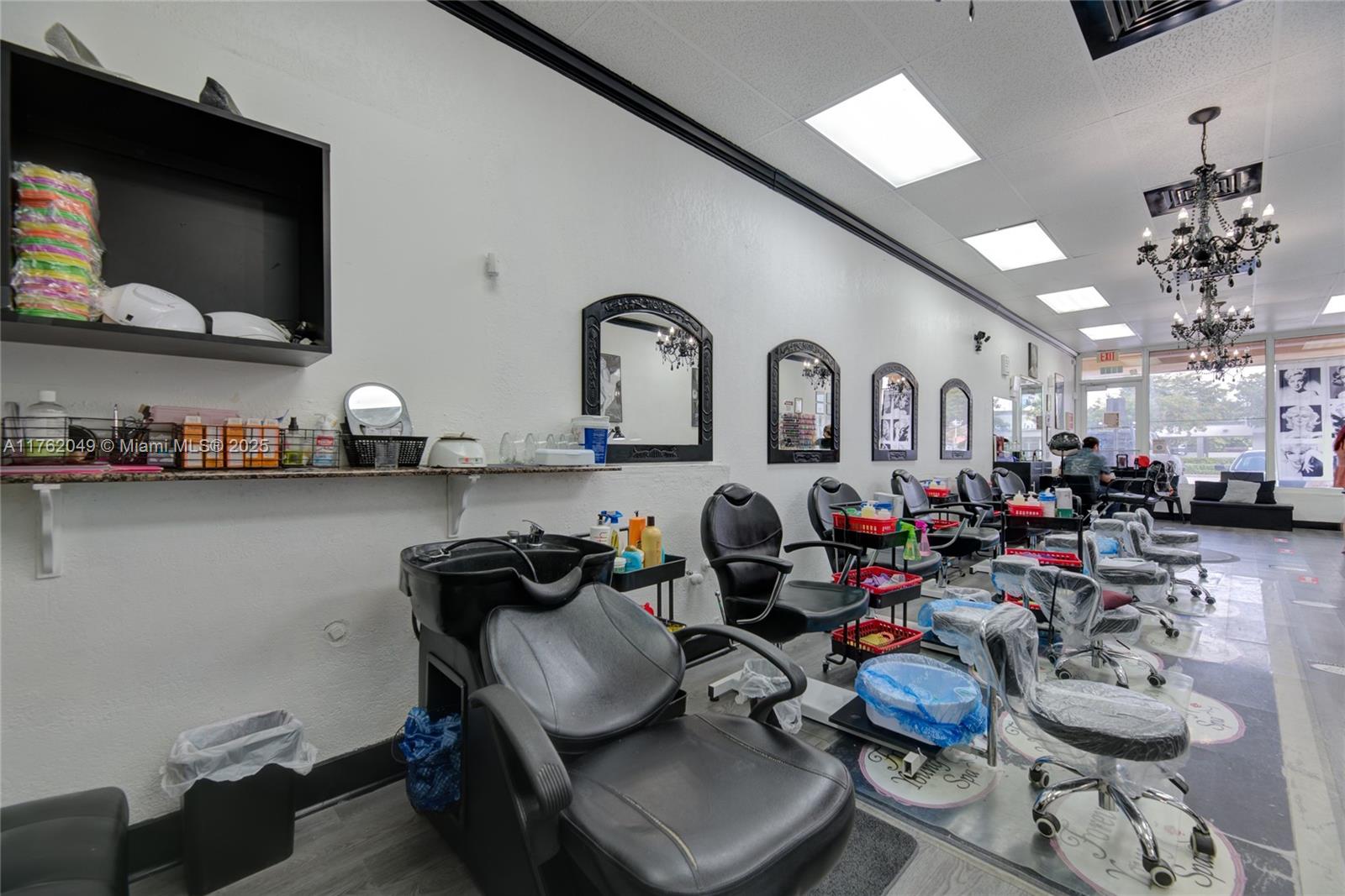 Suite For Lash & Facial Technicians W/ Sink