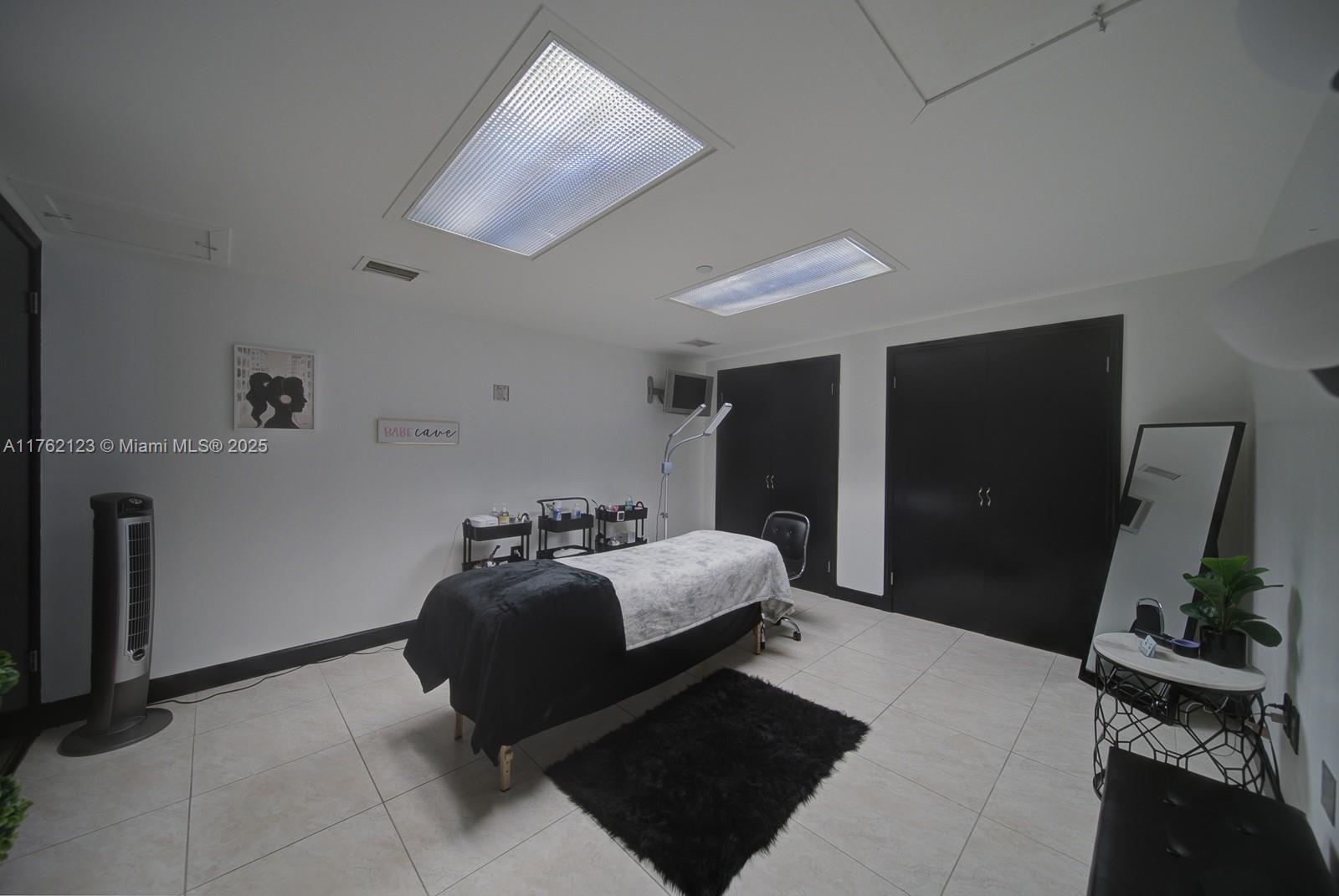 Suite For Lash & Facial Technicians W/ Sink