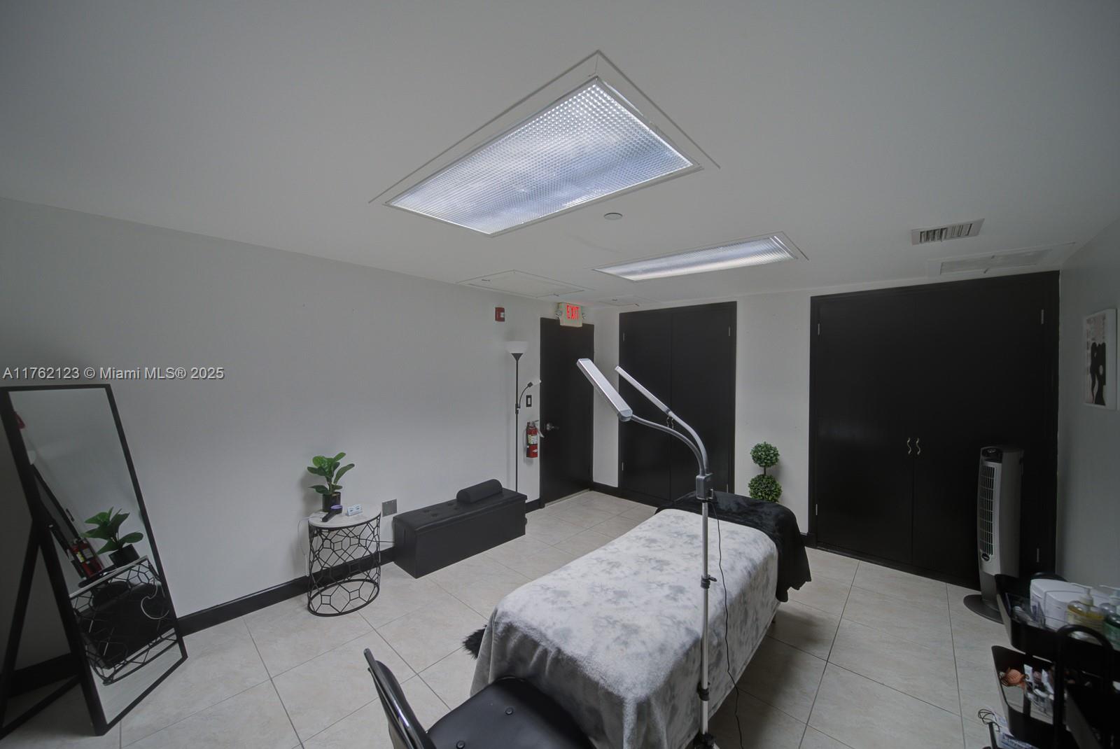 Suite For Lash & Facial Technicians W/ Sink
