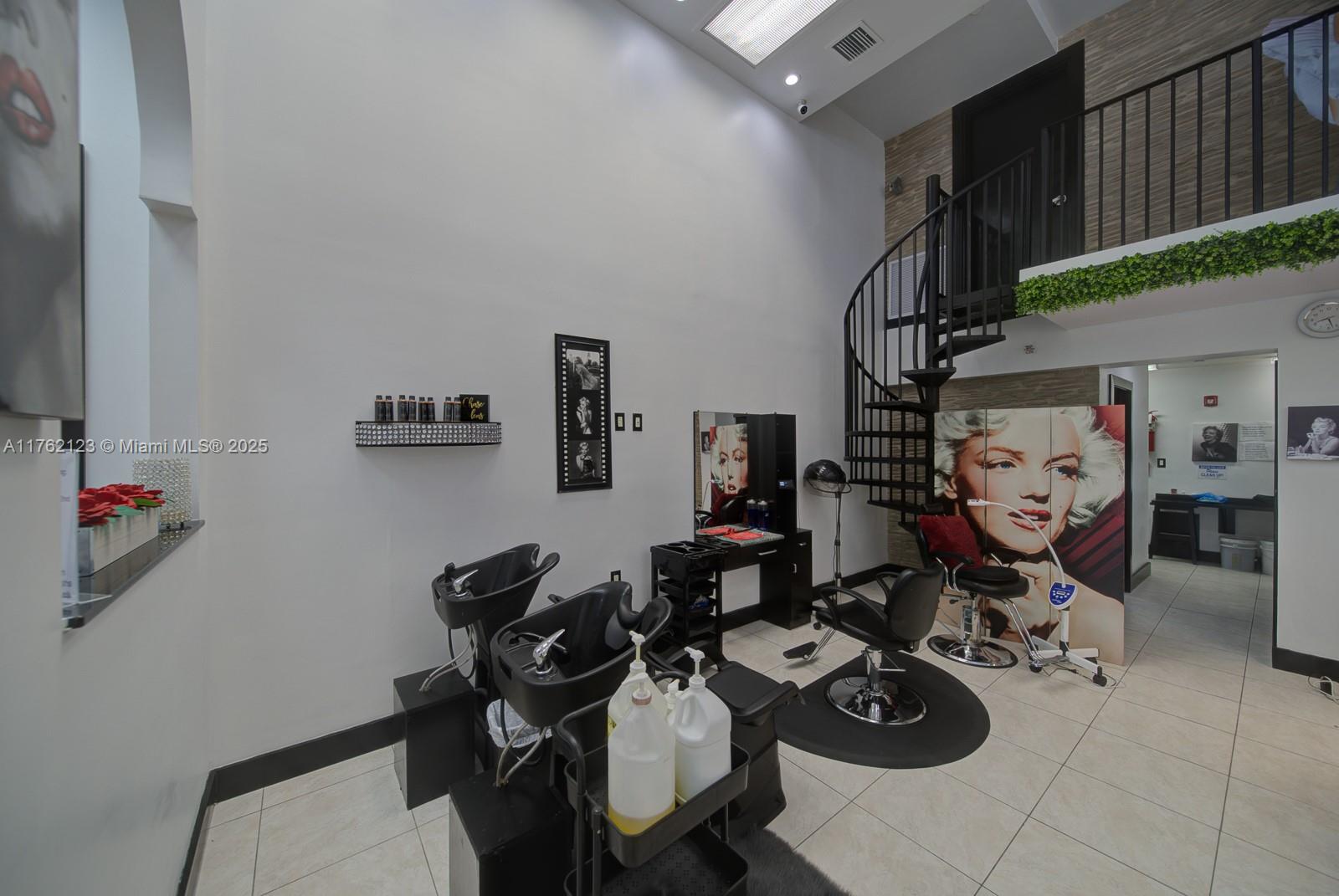 Suite For Lash & Facial Technicians W/ Sink