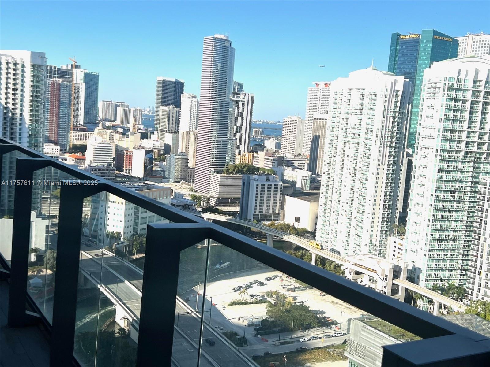 88 SW 7th ST #2807, Miami FL 33130