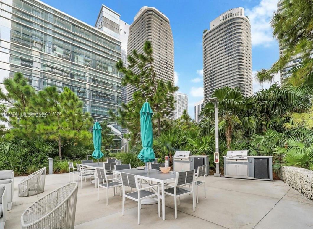 88 SW 7th ST #2807, Miami FL 33130