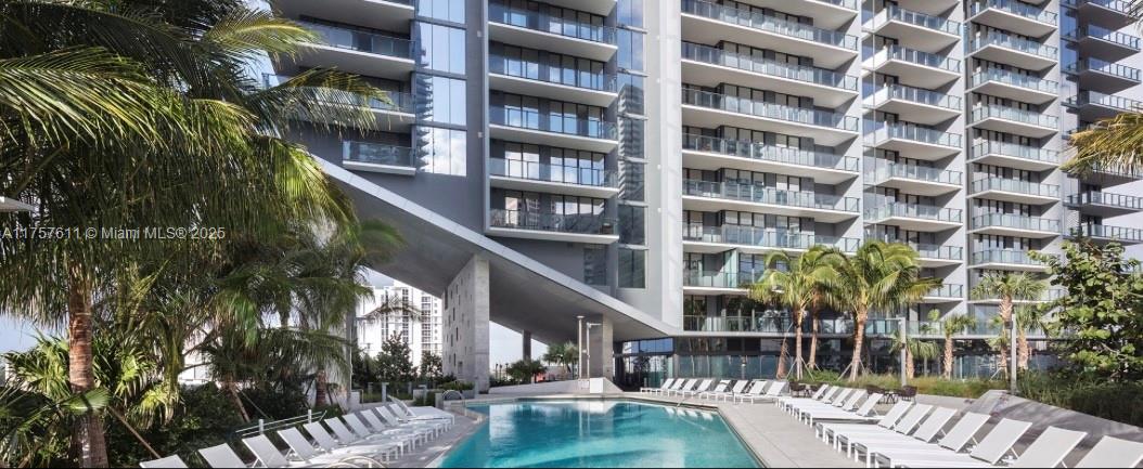88 SW 7th ST #2807, Miami FL 33130