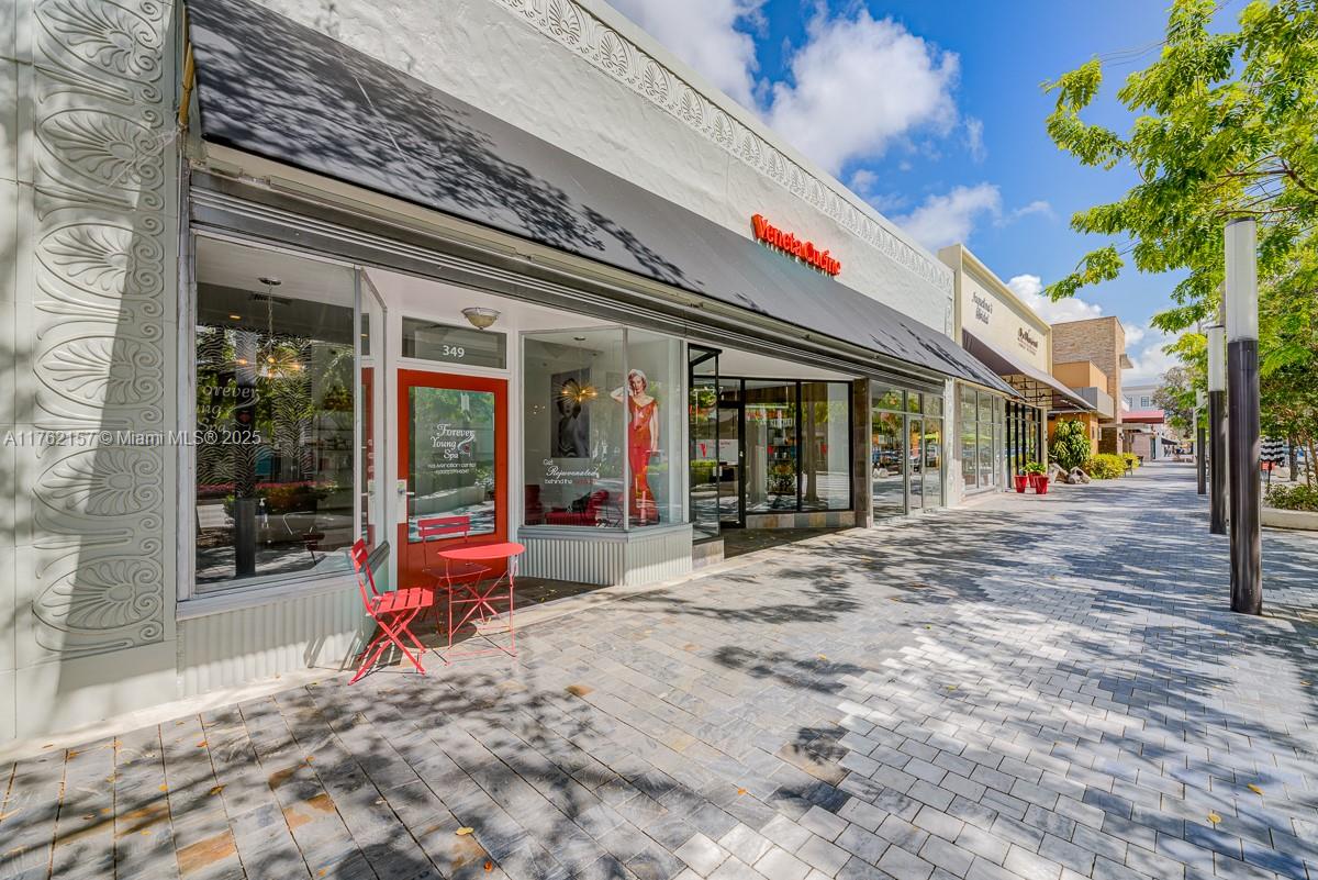 Suites For Lash & Facial Technicians On Miracle Mile