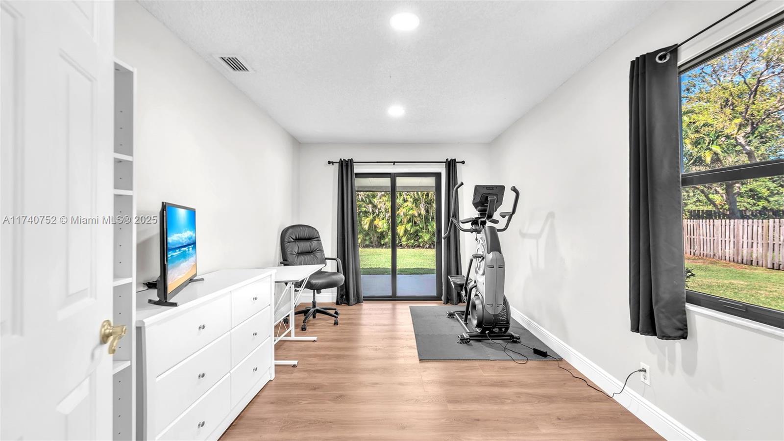 837 SW 159th Ter, Sunrise, Florida image 25