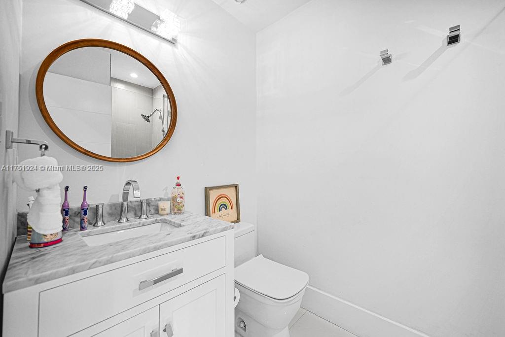 1098 Hunting Lodge Dr, Miami Springs, Florida image 10