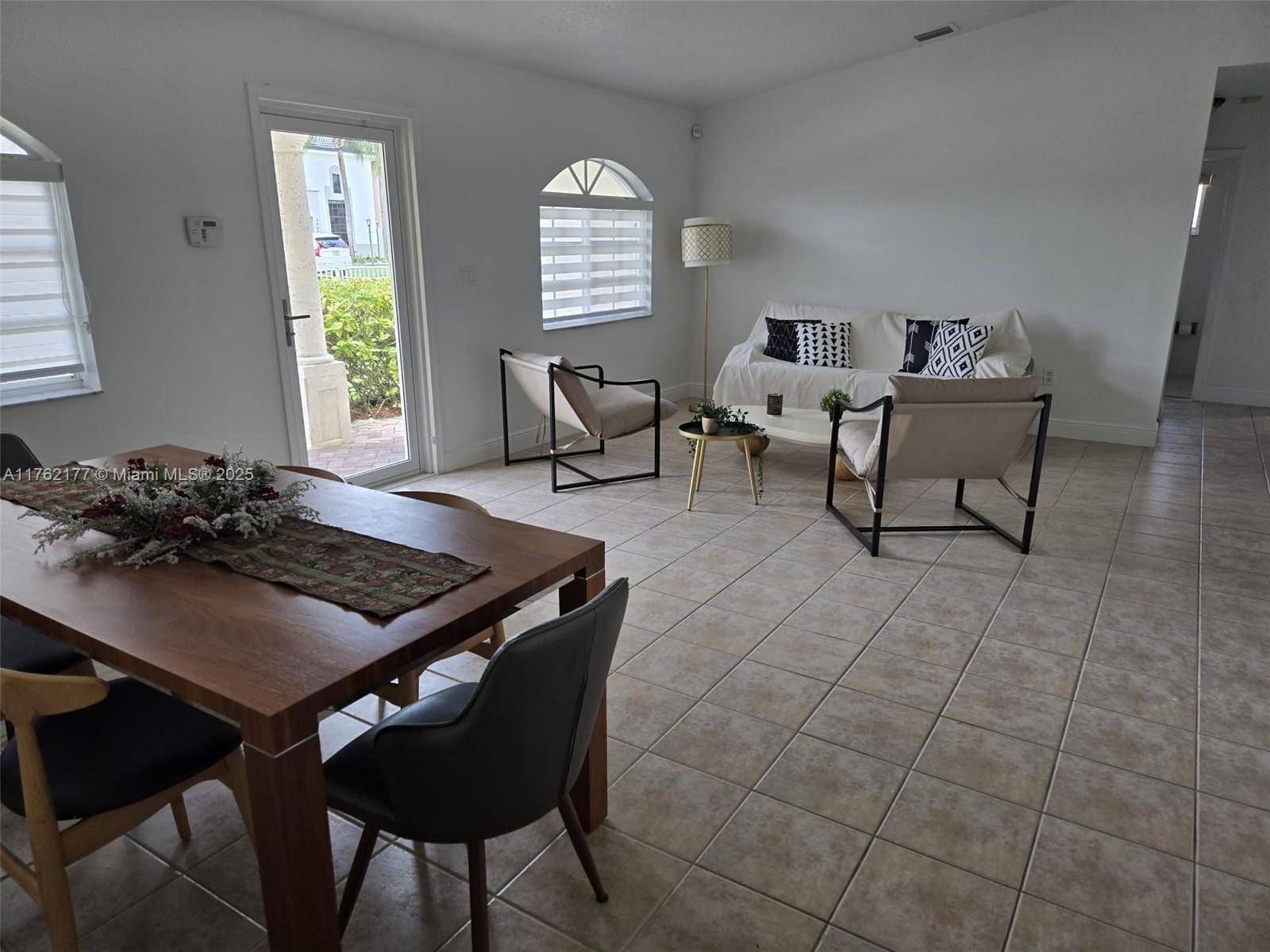 14384 SW 167th Ter, Miami, Florida image 10
