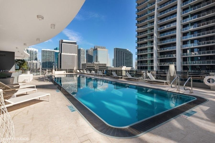 1000 Brickell Plz #4110, Miami FL 33131