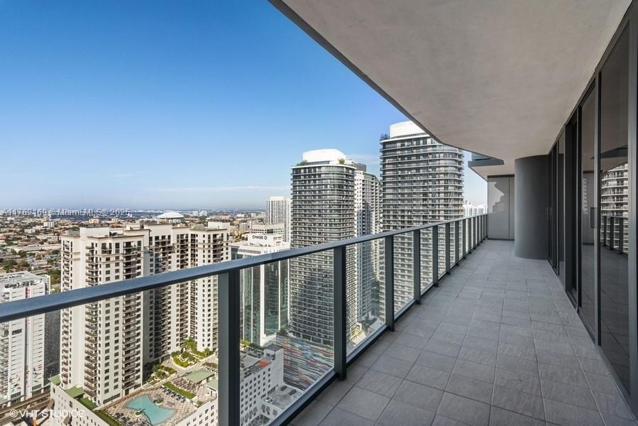 1000 Brickell Plz #4110, Miami FL 33131