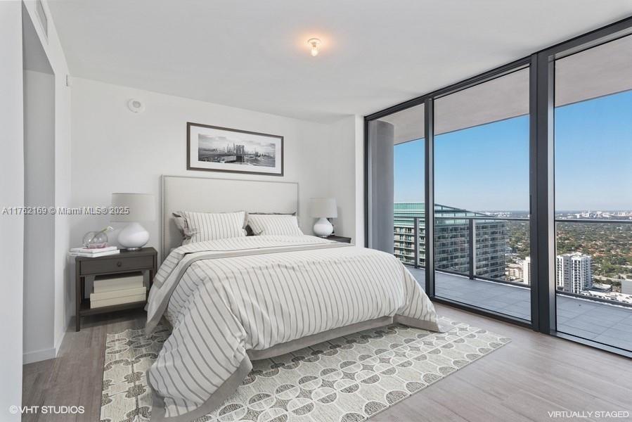 1000 Brickell Plz #4110, Miami FL 33131