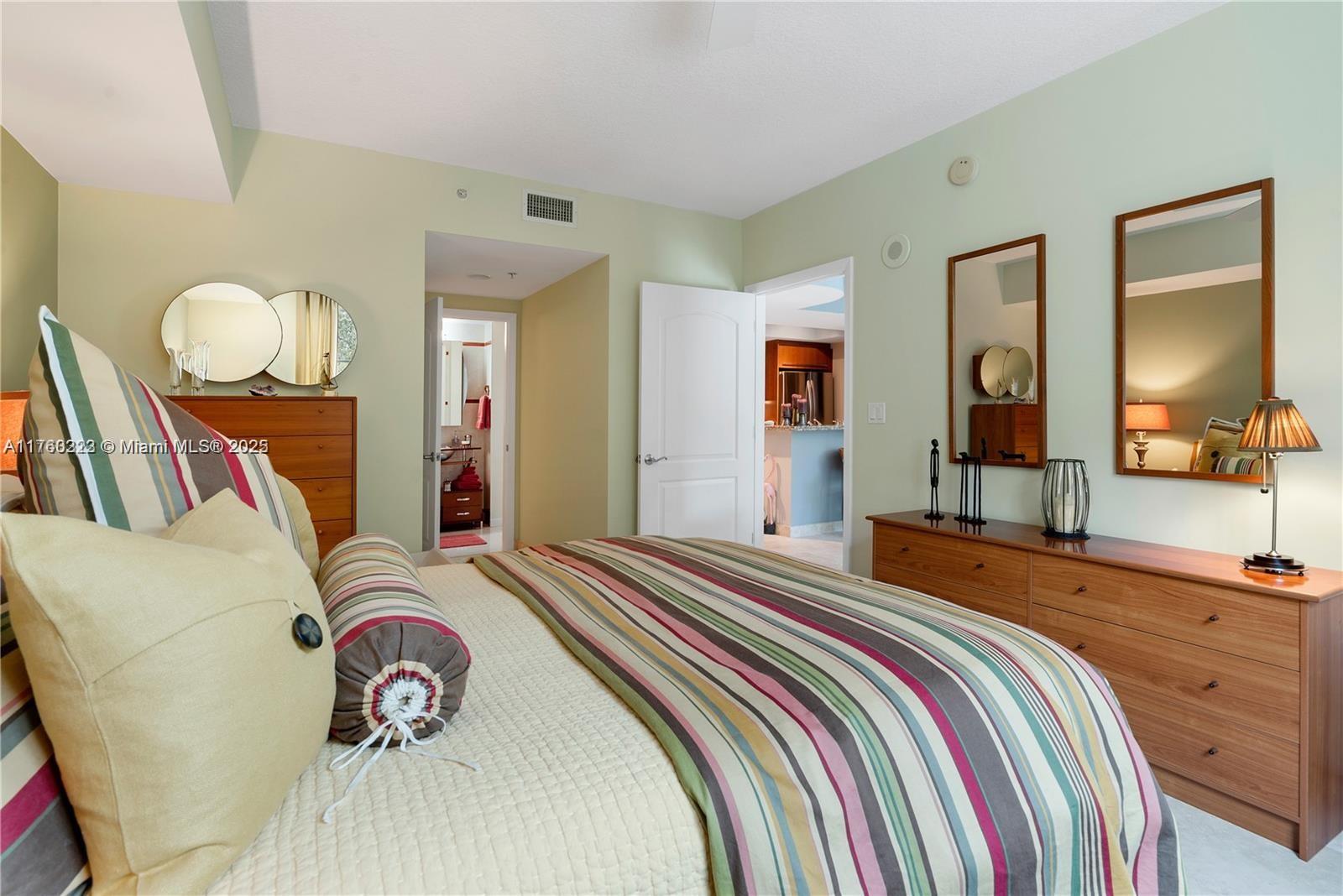110 Washington Ave #2319, Miami Beach FL 33139