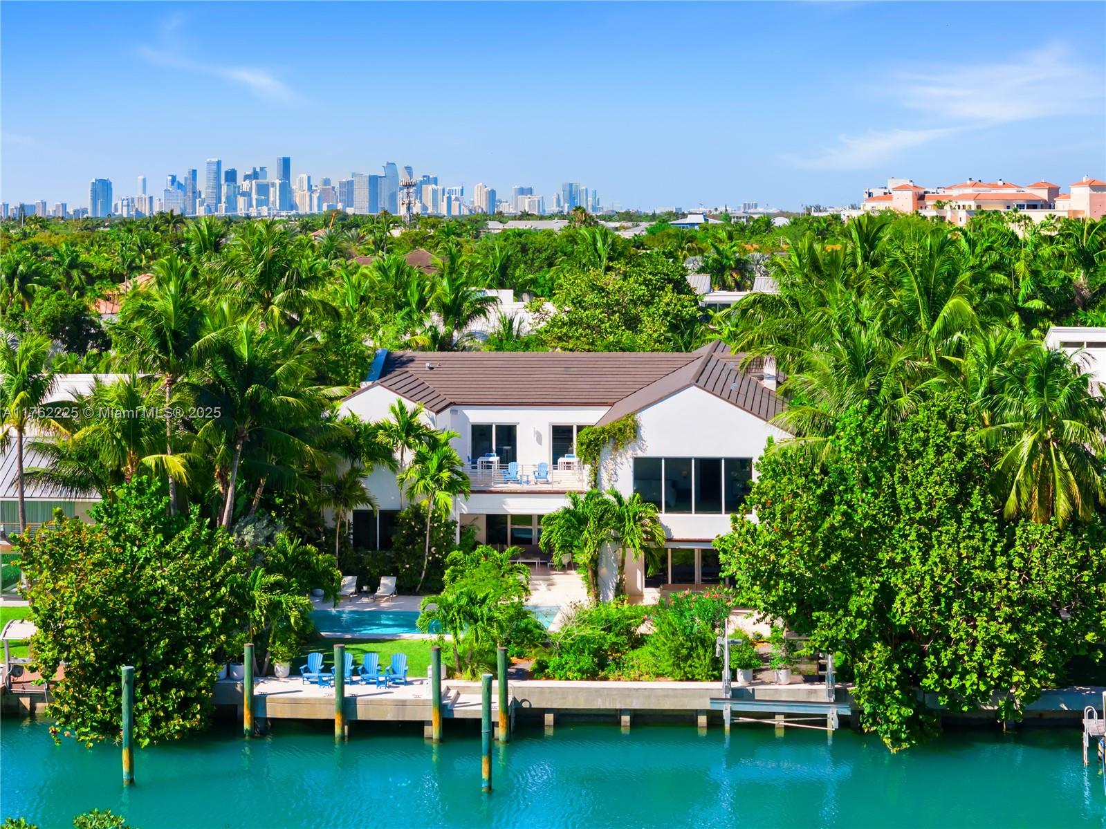 180  Cape Florida Dr  For Sale A11762225, FL
