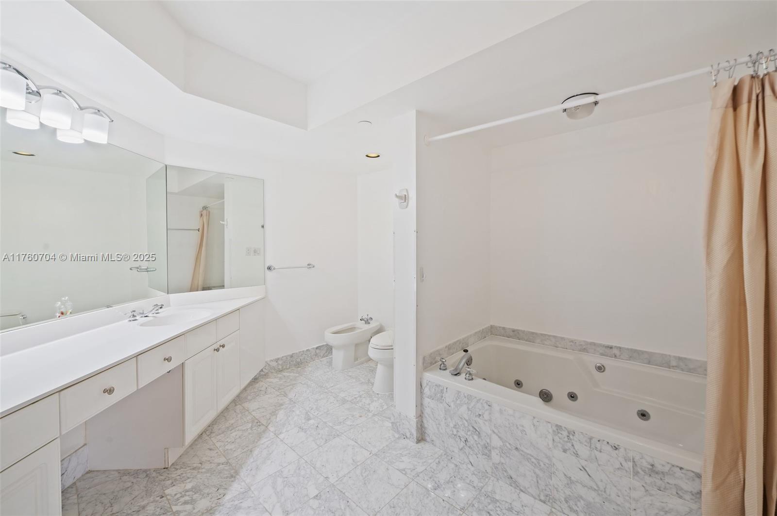 3600 Yacht Club Dr #1102, Aventura, Florida image 20