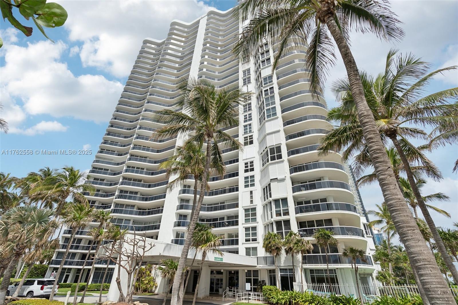 16711 Collins Ave #704, Sunny Isles Beach, Florida image 27
