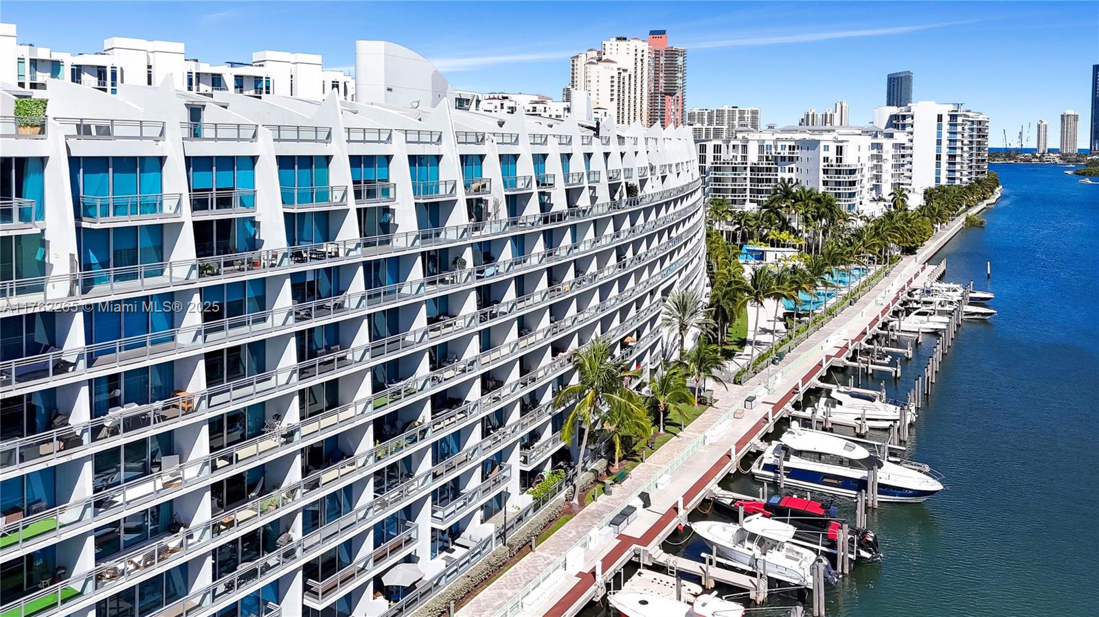 Condo for Rent in Aventura, FL