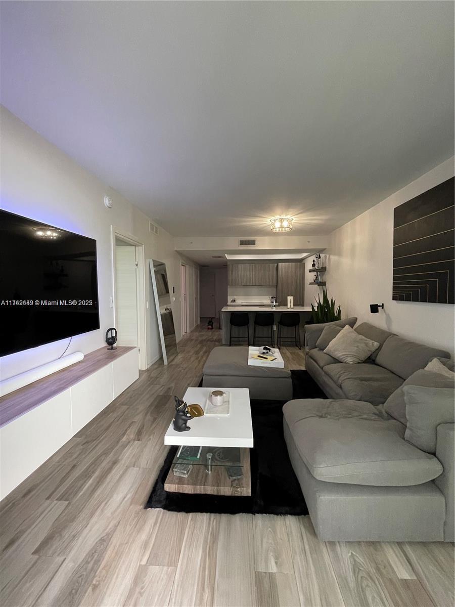 801 S Miami Ave #2907, Miami FL 33130