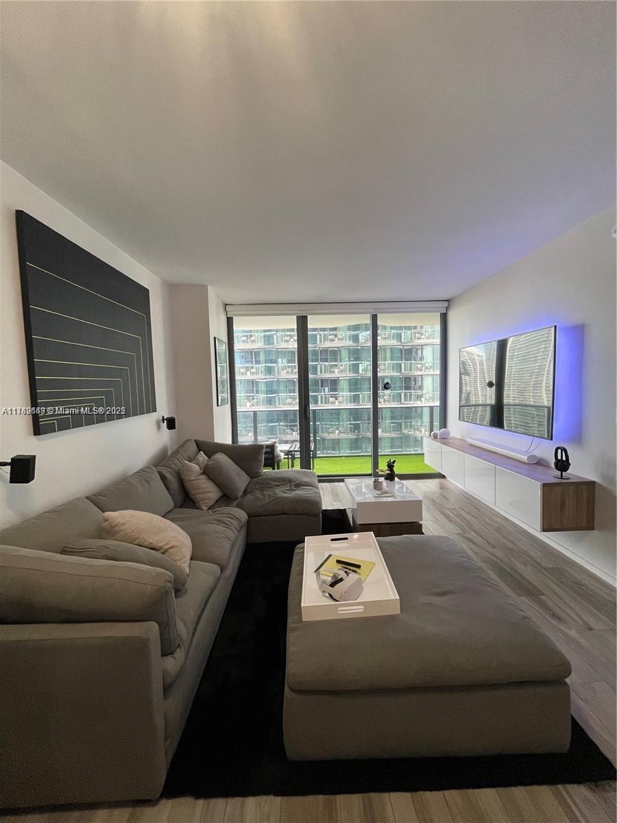 801 S Miami Ave #2907, Miami FL 33130