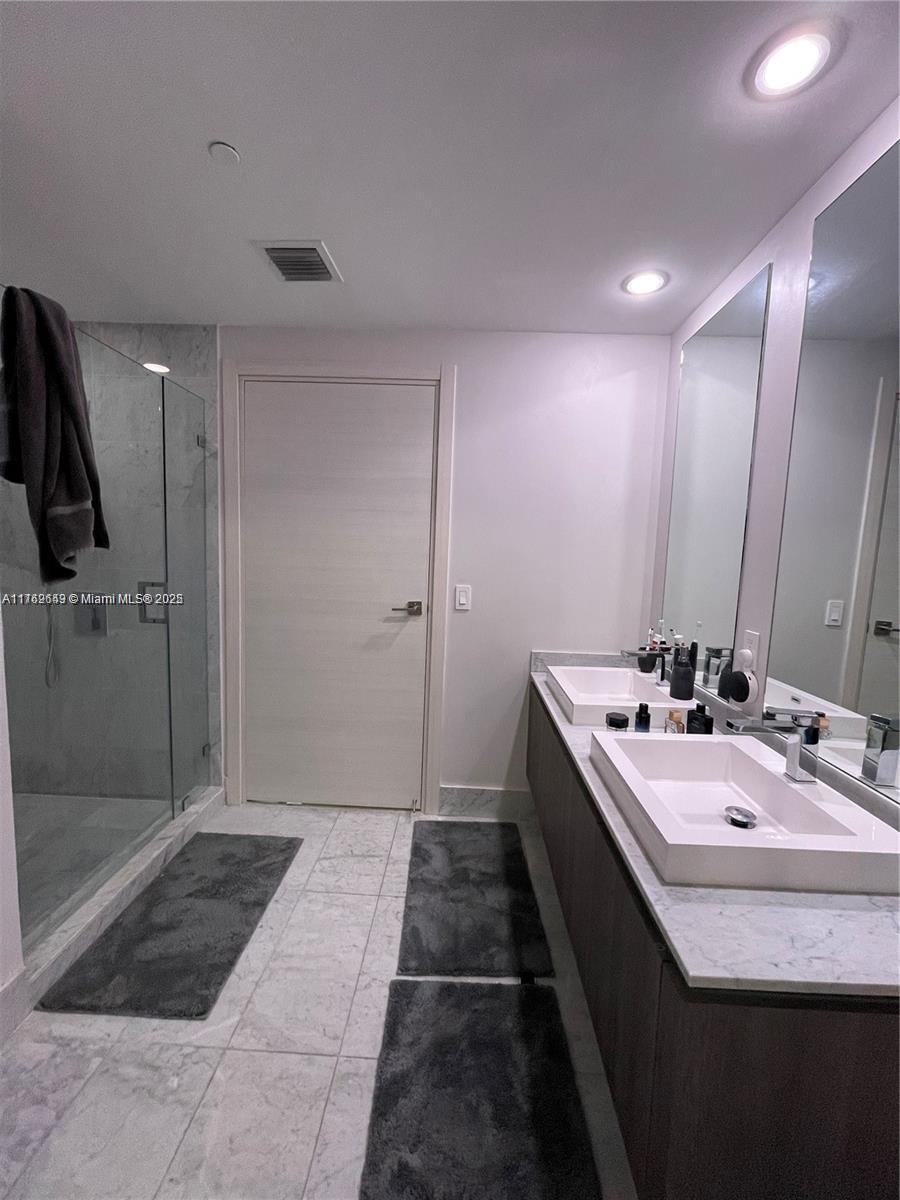 801 S Miami Ave #2907, Miami FL 33130