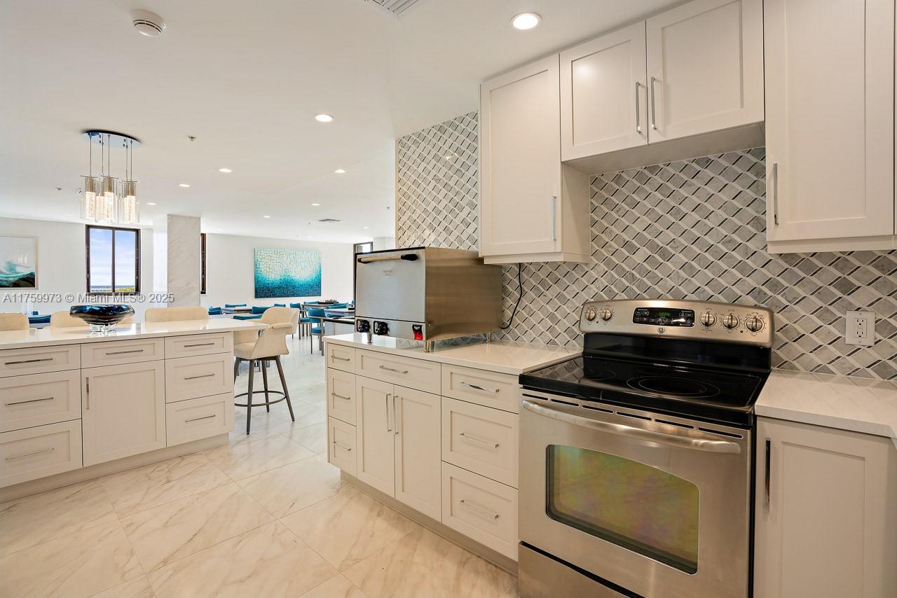 5280 N Ocean Drive #16F, Singer Island, Florida image 33