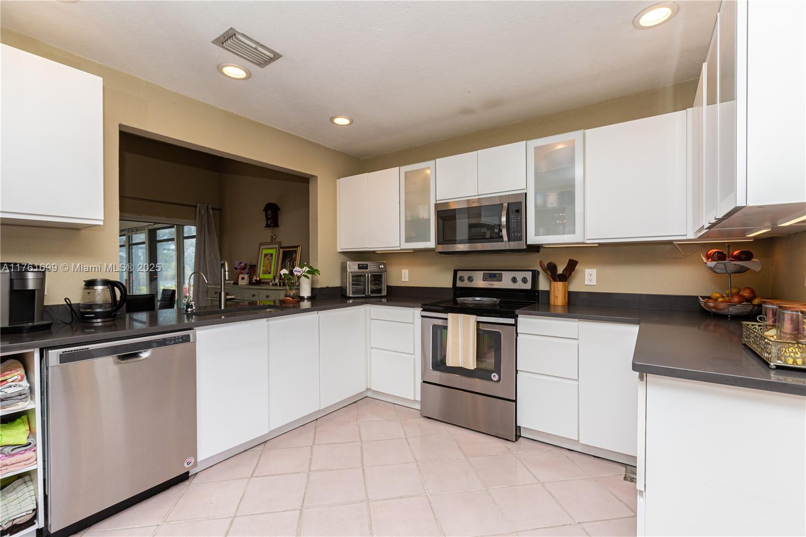 5602 E Parkwalk Cir E, Boynton Beach, Florida image 12