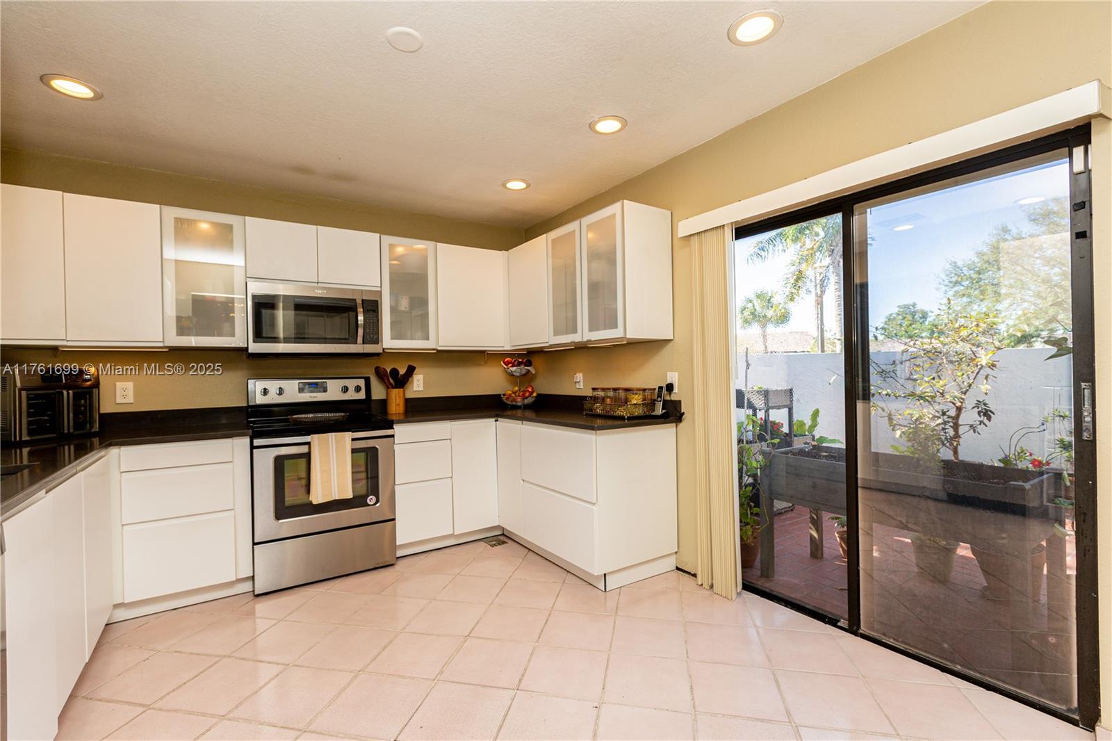 5602 E Parkwalk Cir E, Boynton Beach, Florida image 13