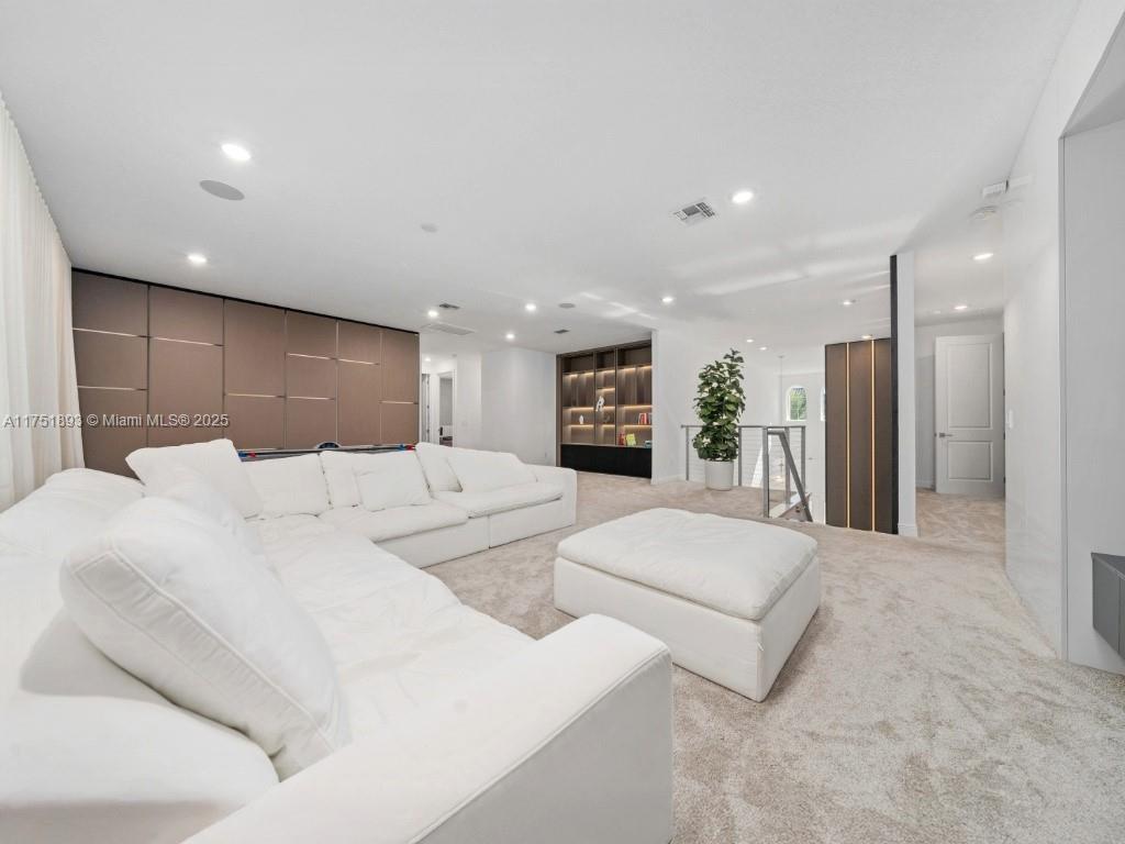 8085 Ludington Cir, Orlando, Florida image 16