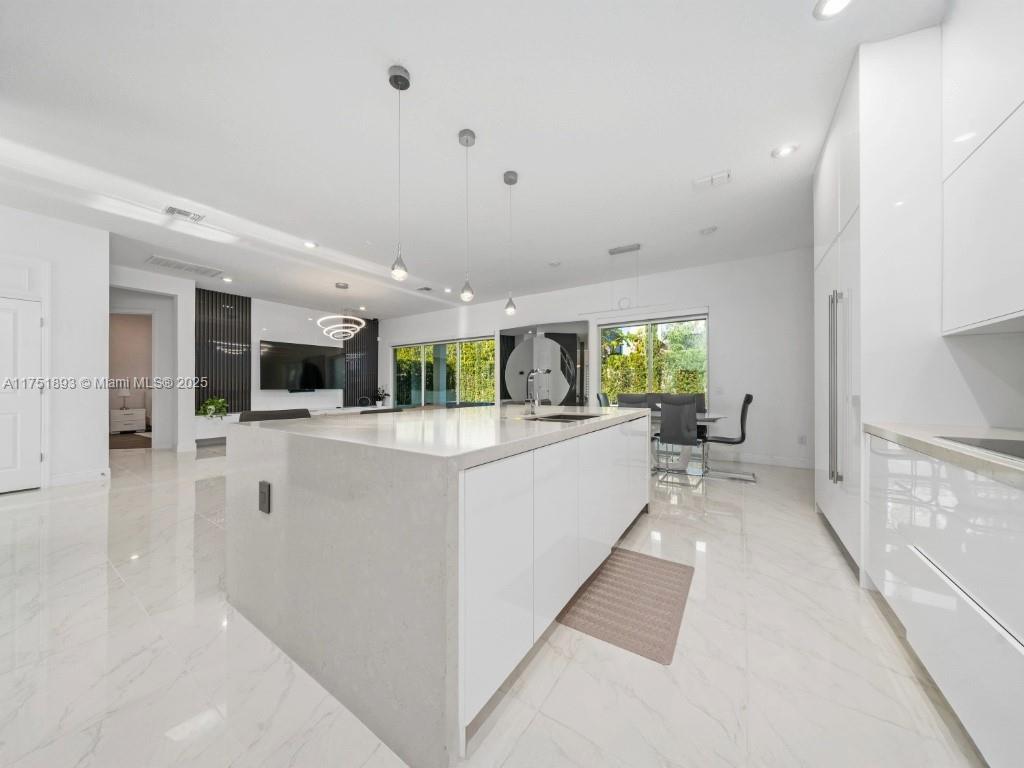 8085 Ludington Cir, Orlando, Florida image 9