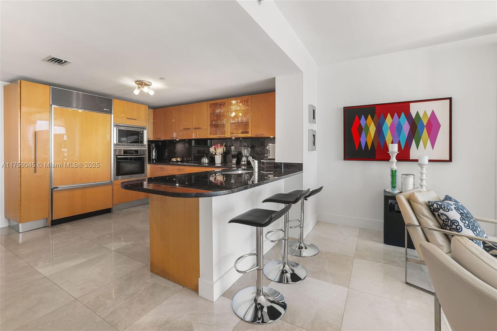 6801 COLLINS AV DOOR# 1102 #(LEGAL #1112), Miami Beach FL 33141