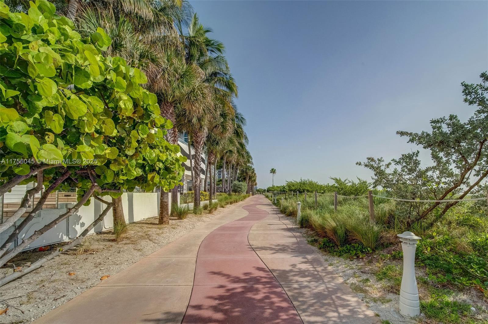 6801 COLLINS AV DOOR# 1102 #(LEGAL #1112), Miami Beach FL 33141