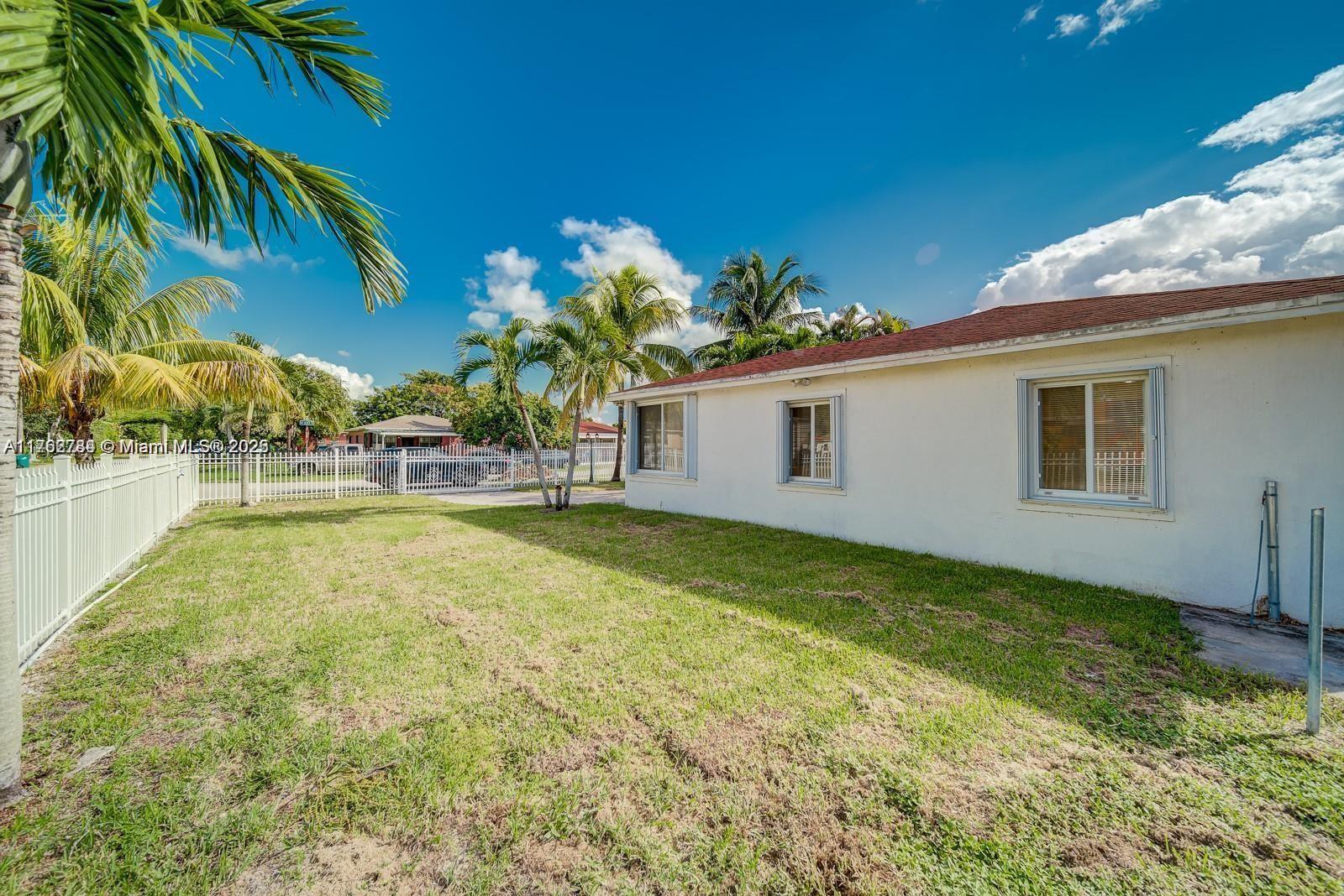 442 NW 100th St