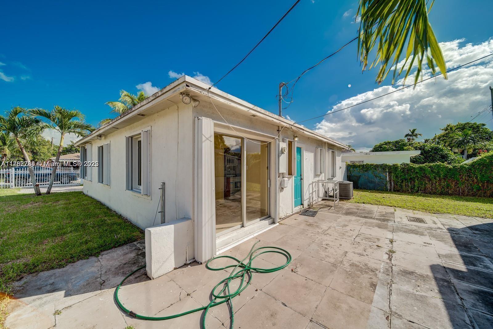 442 NW 100th St