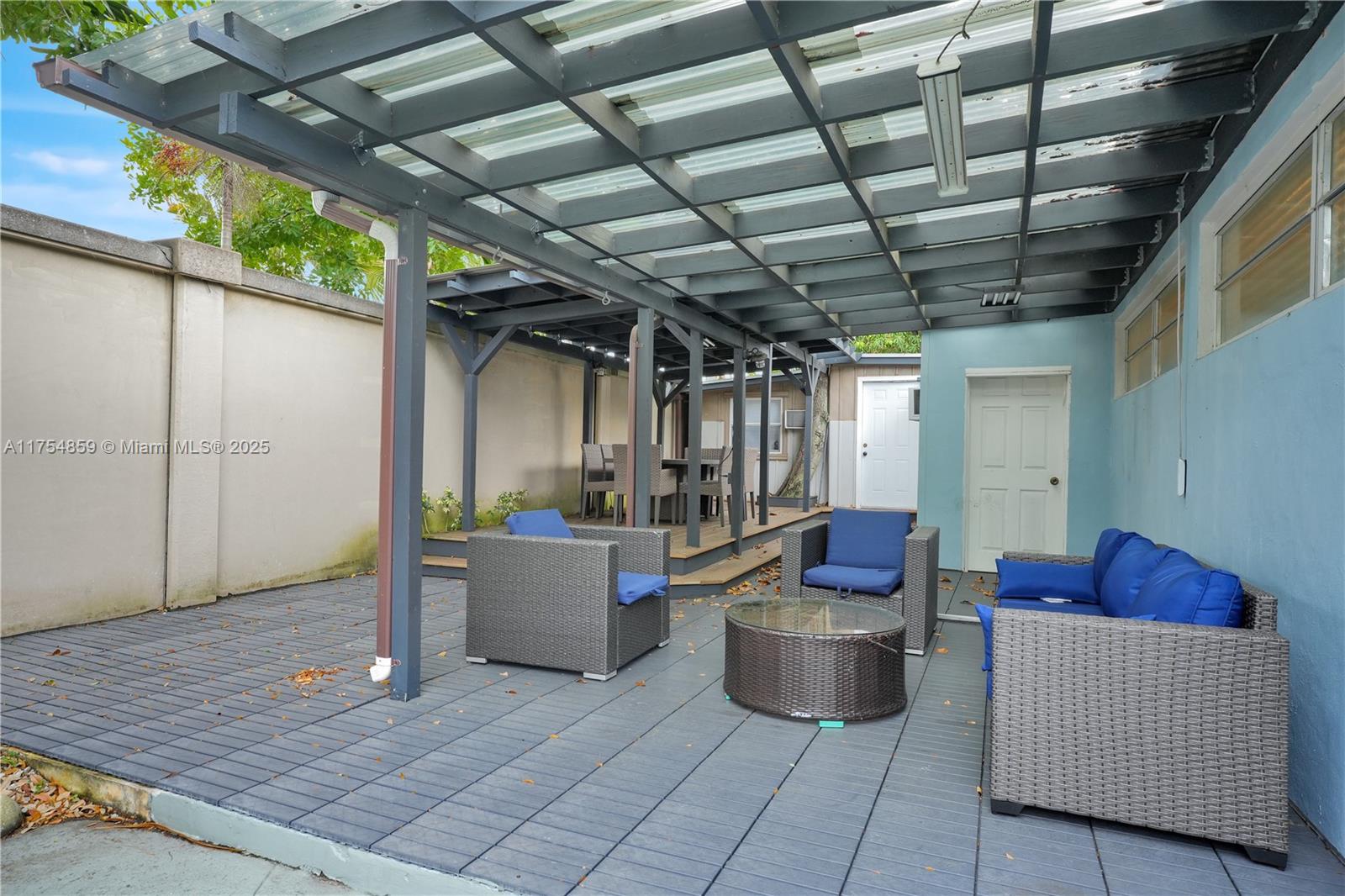 810 NE 182nd St, North Miami Beach, Florida image 30