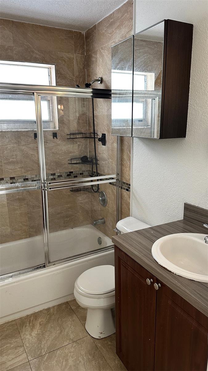 504 NW 179th St, Miami Gardens, Florida image 3