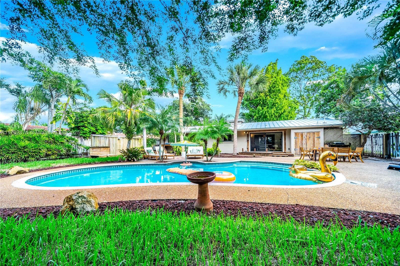 1715 NE 36th St, Oakland Park, Florida image 39