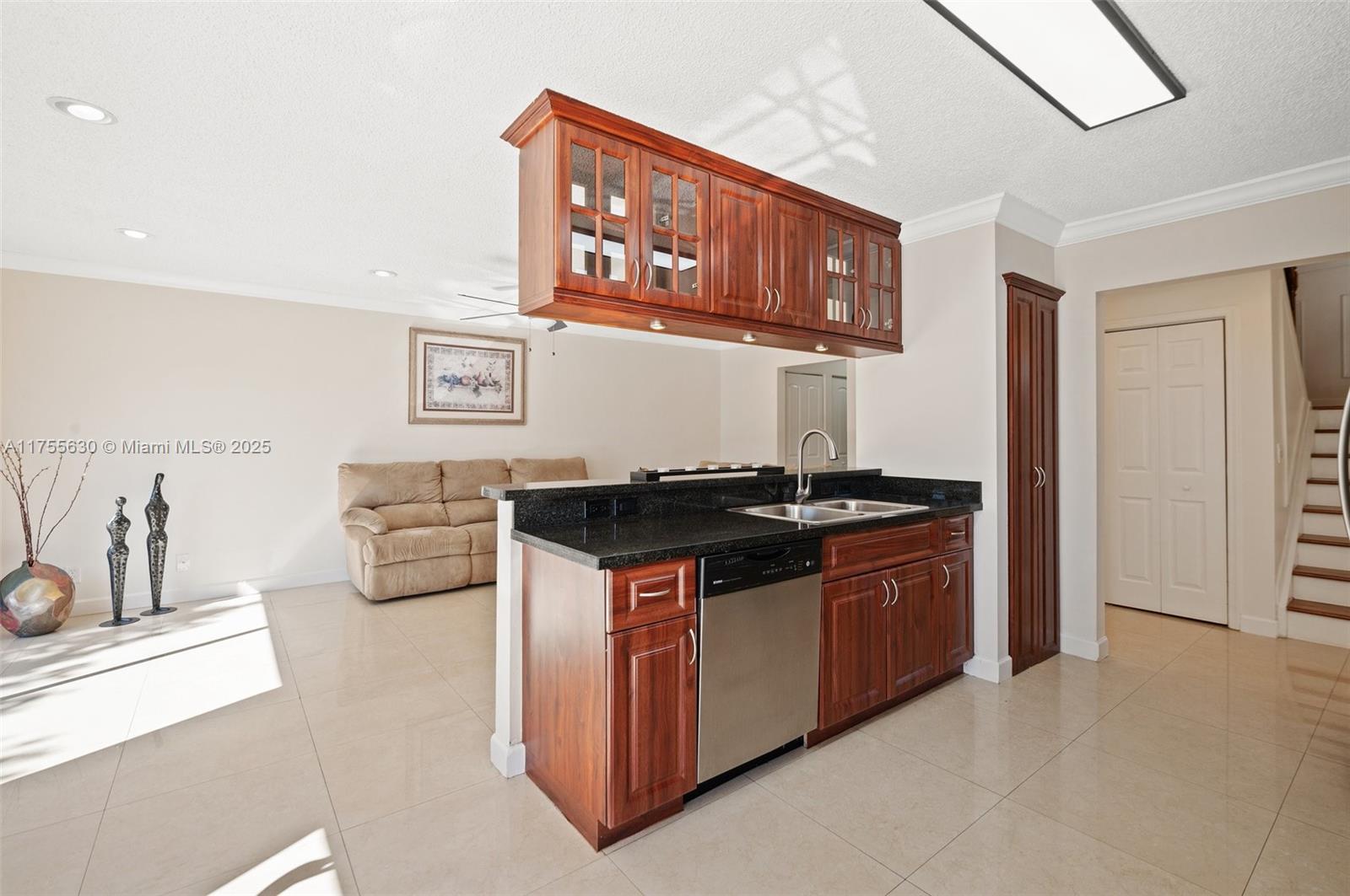 Listing Photo 14