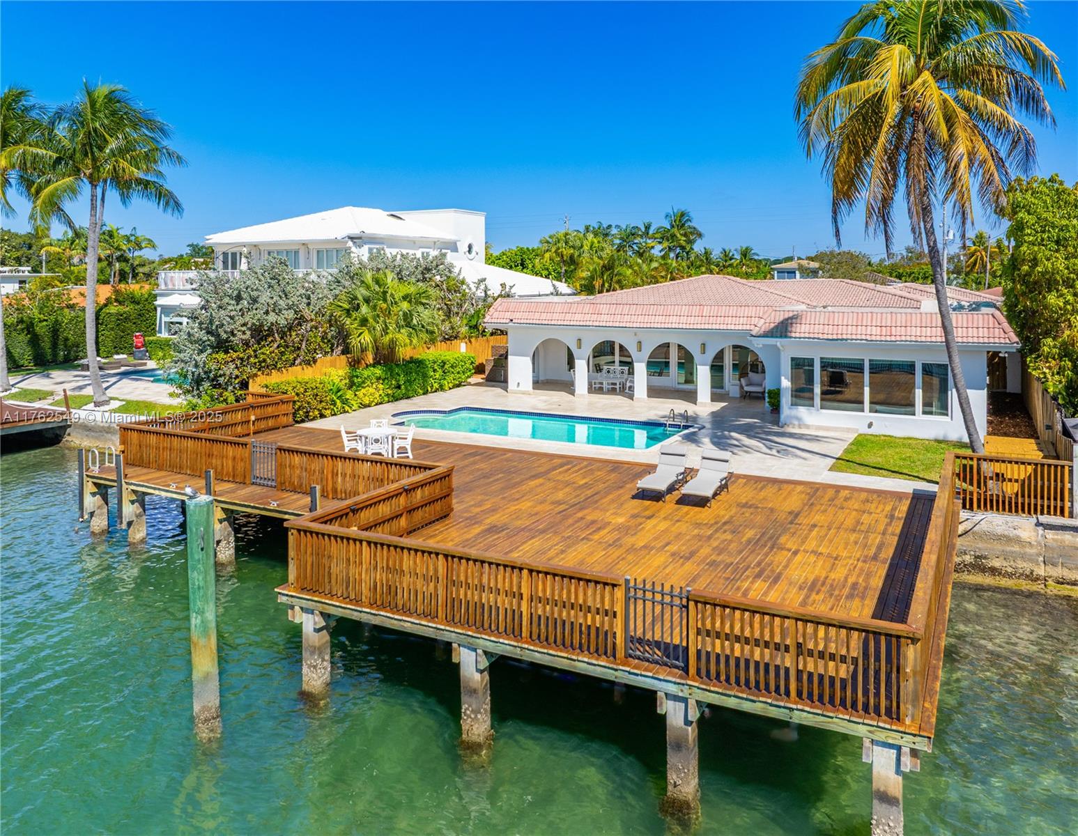 1690  Daytonia Rd  For Sale A11762549, FL