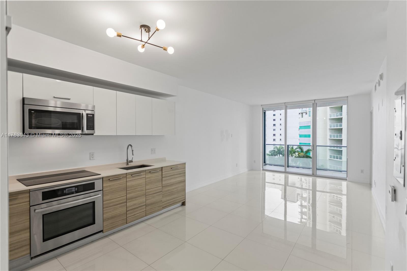 1300 Brickell Bay Dr #603, Miami FL 33131