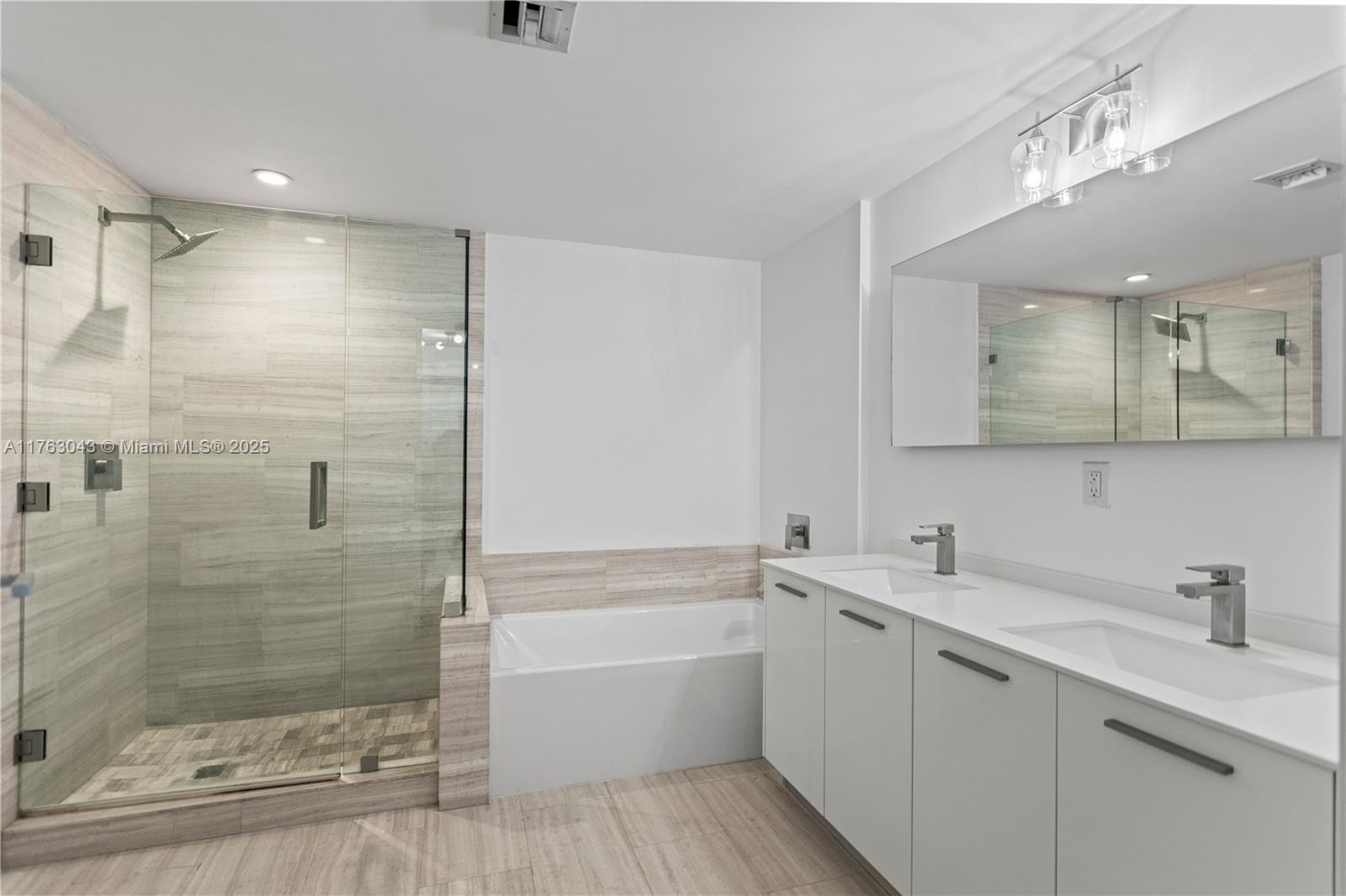 1300 Brickell Bay Dr #603, Miami FL 33131