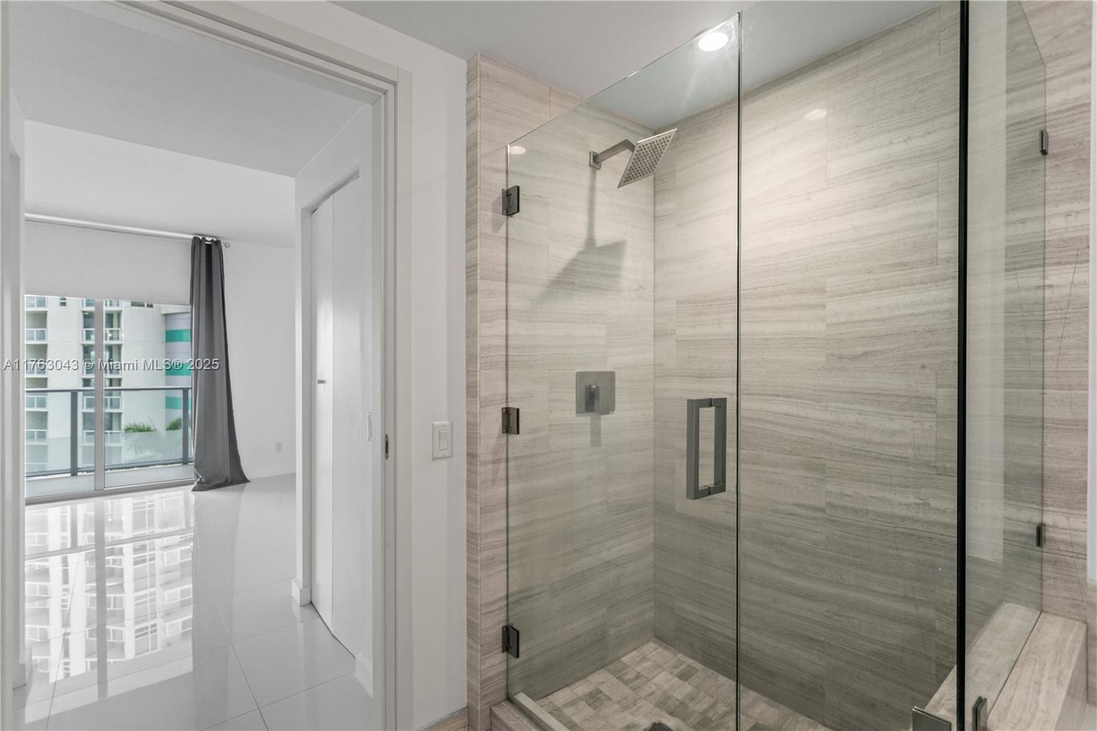 1300 Brickell Bay Dr #603, Miami FL 33131
