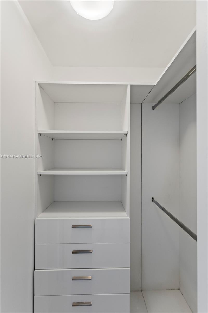 1300 Brickell Bay Dr #603, Miami FL 33131