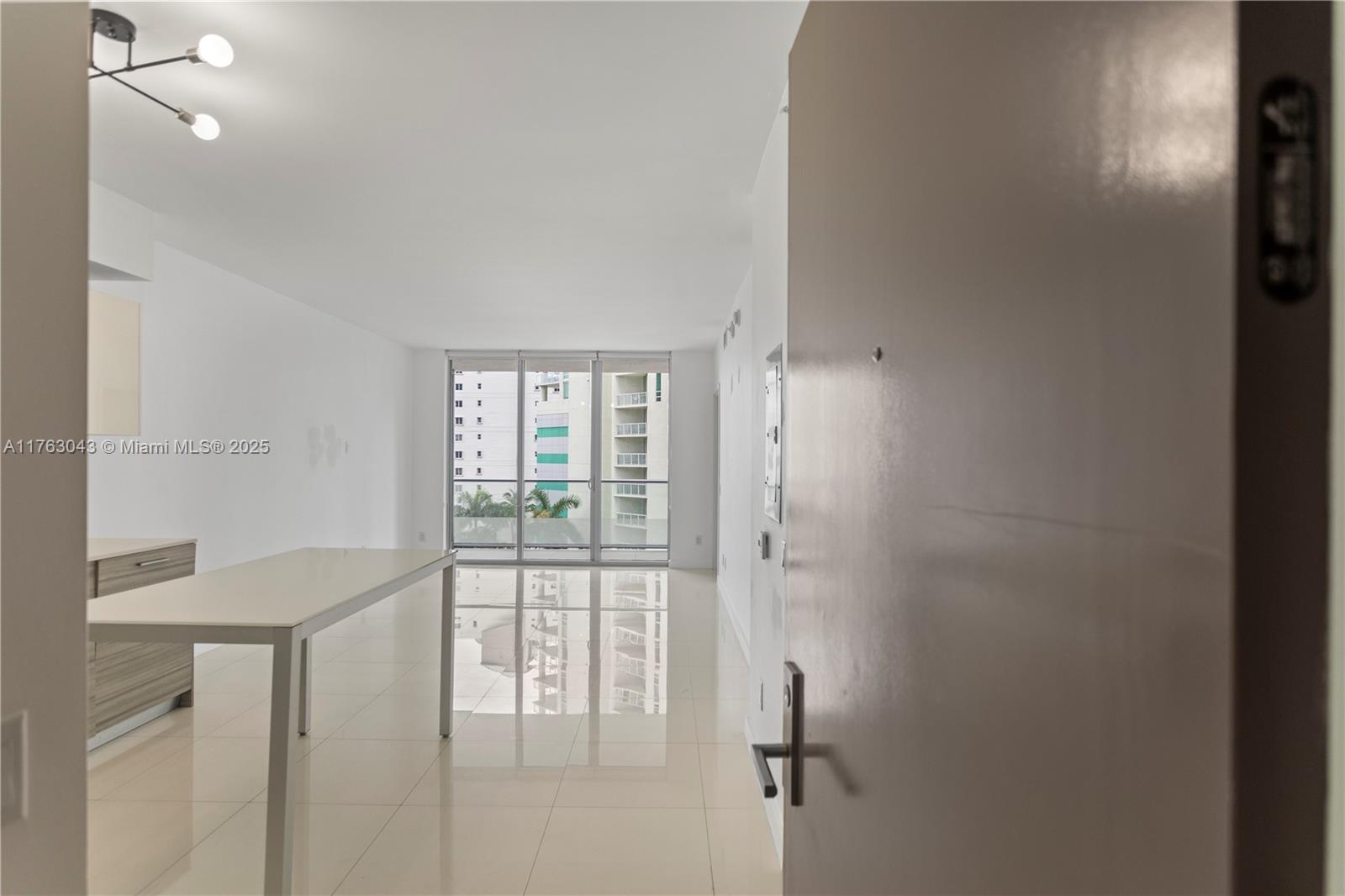 1300 Brickell Bay Dr #603, Miami FL 33131
