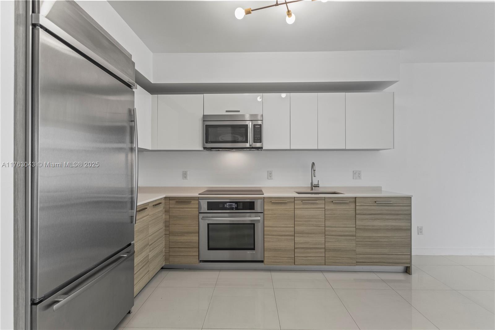 1300 Brickell Bay Dr #603, Miami FL 33131
