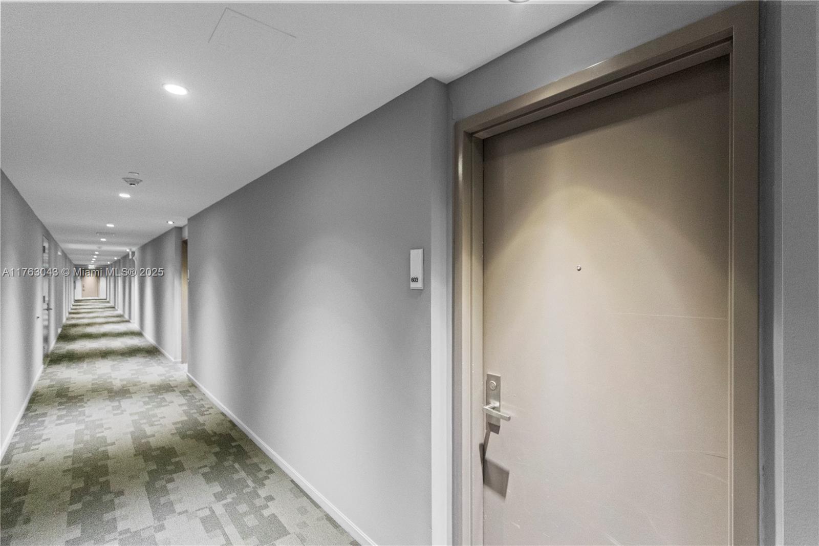 1300 Brickell Bay Dr #603, Miami FL 33131