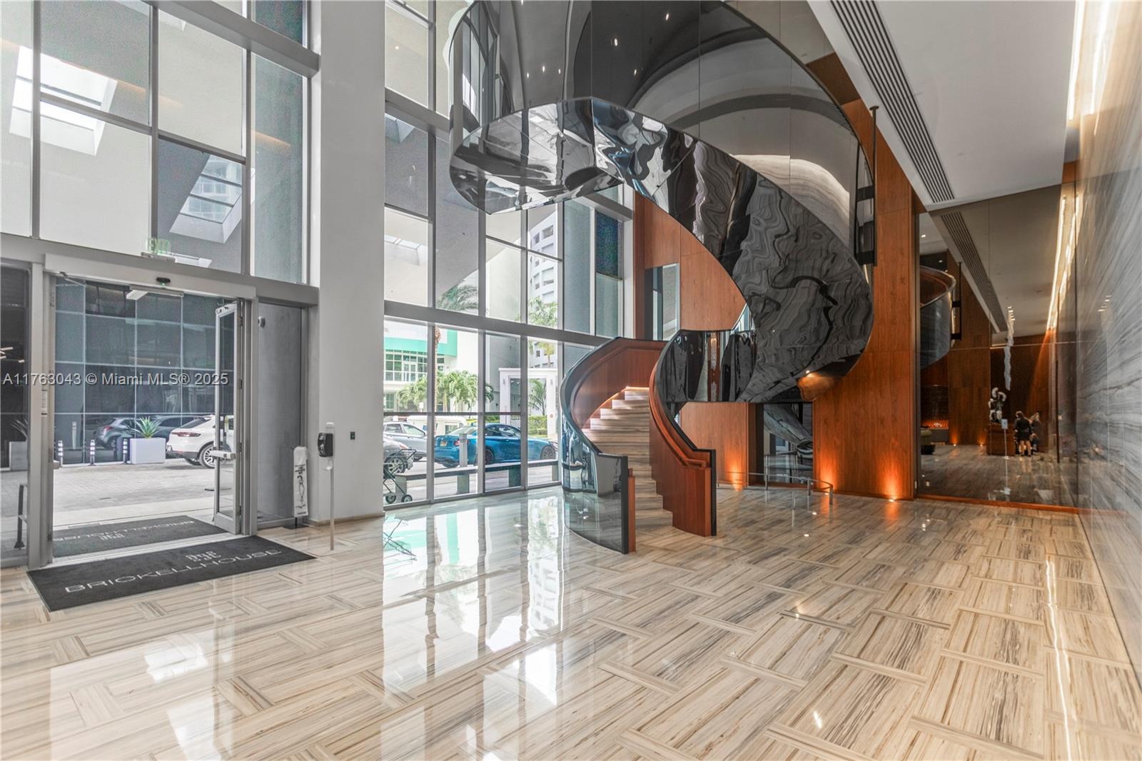 1300 Brickell Bay Dr #603, Miami FL 33131