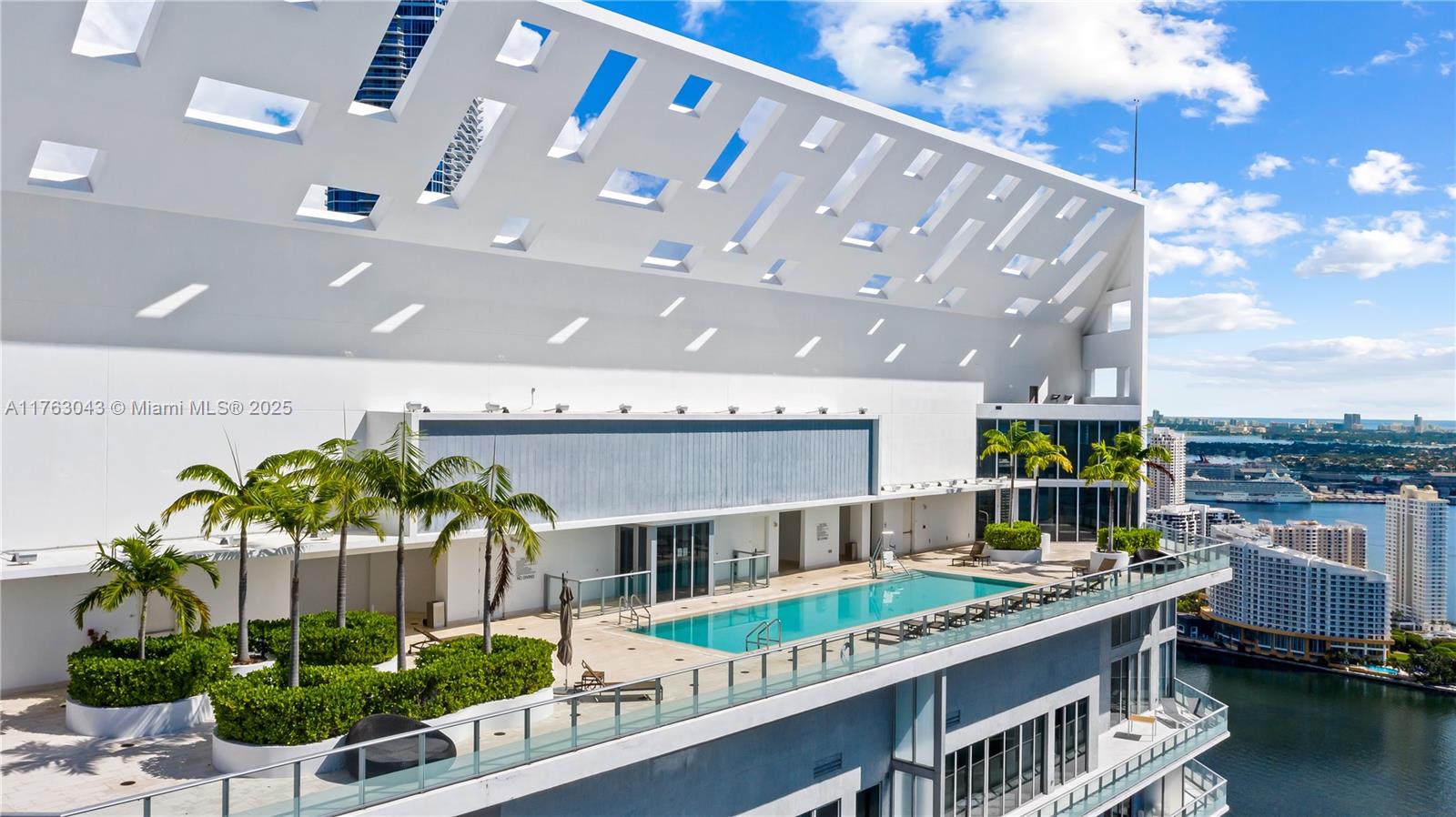 1300 Brickell Bay Dr #603, Miami FL 33131